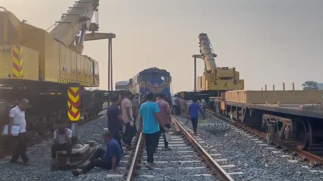 ভাঙ্গায় ট্রেন লাইনচ্যুত, দক্ষিণাঞ্চলে ১২ ঘণ্টা ধরে বন্ধ রেল চলাচল